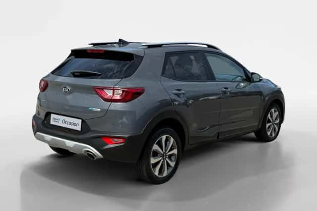 Kia Stonic (2021) thumbnail 5