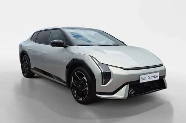 Kia EV4 (2025) thumbnail 3