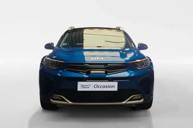 Kia Stonic (2021) thumbnail 2