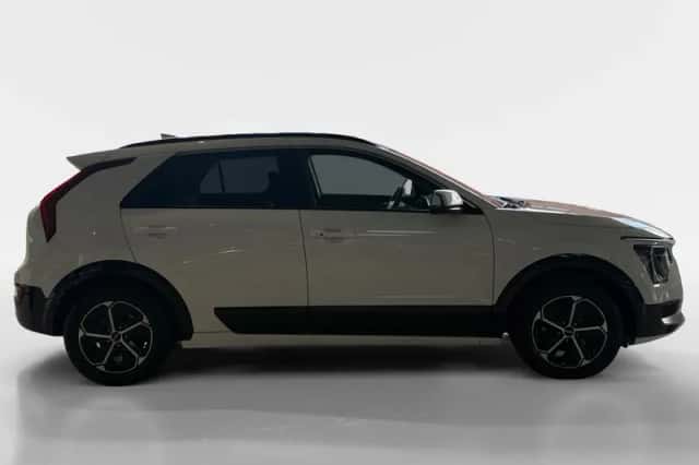 Kia Niro (2024) thumbnail 4