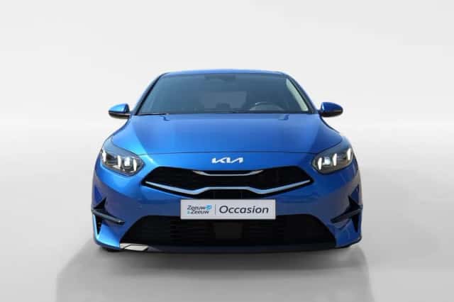 Kia Ceed (2024) thumbnail 2