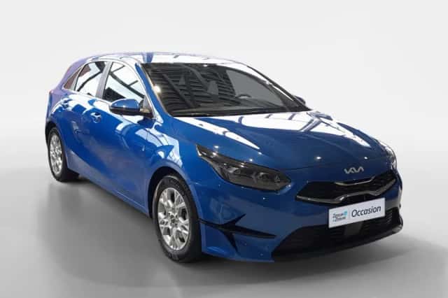Kia Ceed (2024) thumbnail 3