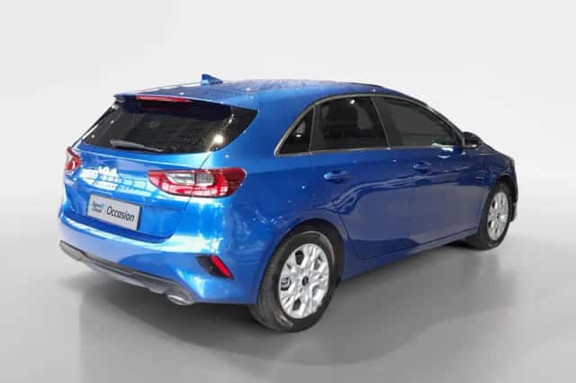 Kia Ceed (2024) thumbnail 4
