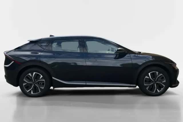 Kia EV6 (2024) thumbnail 4