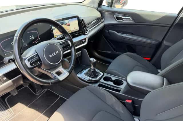 Kia Sportage (2023) thumbnail 16