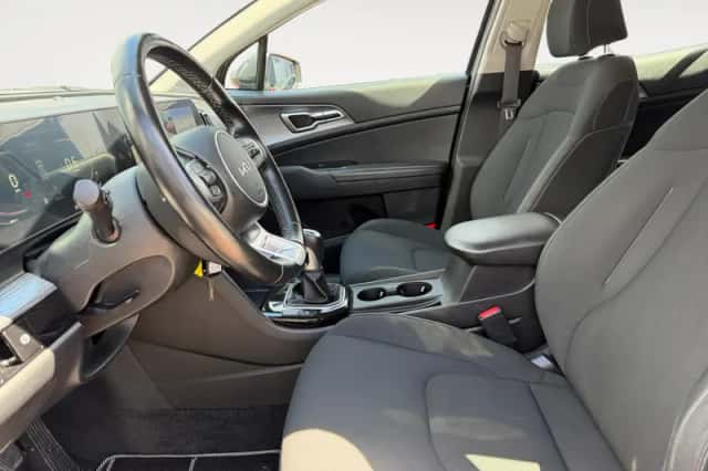 Kia Sportage (2023) thumbnail 8