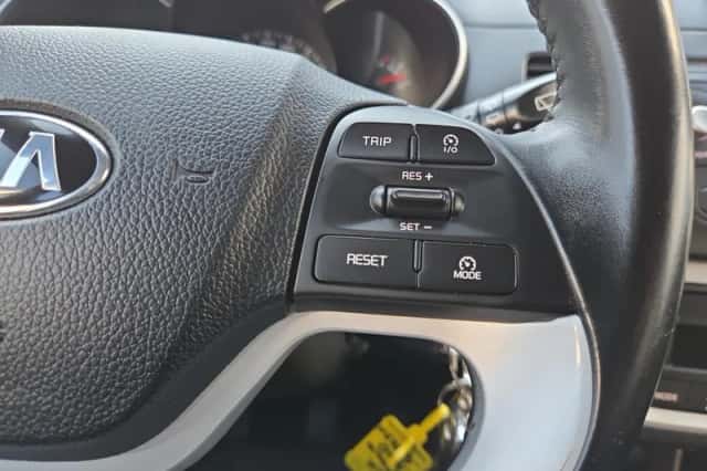 Kia Picanto (2015) thumbnail 15