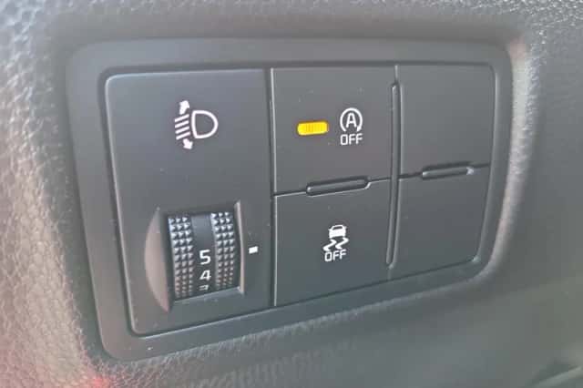 Kia Picanto (2015) thumbnail 21