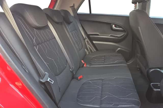 Kia Picanto (2015) thumbnail 9