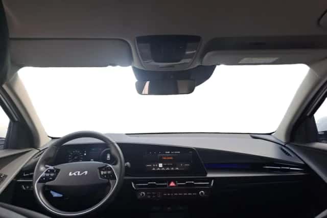Kia Niro (2023) thumbnail 12