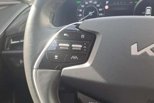 Kia Niro (2023) thumbnail 23