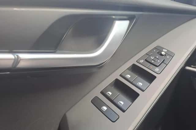 Kia Niro (2023) thumbnail 26