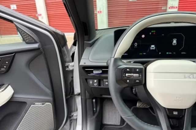 Kia EV6 (2026) thumbnail 12