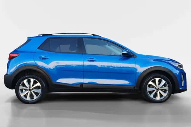 Kia Stonic (2025) thumbnail 4