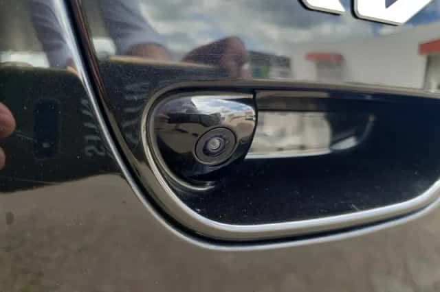 Kia Picanto (2023) thumbnail 11