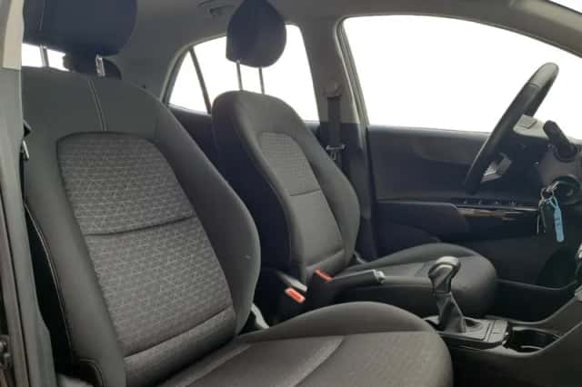 Kia Picanto (2023) thumbnail 15