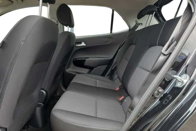 Kia Picanto (2023) thumbnail 16