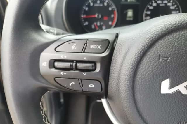 Kia Picanto (2023) thumbnail 18