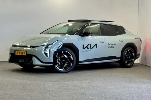 Kia EV4 (2025) thumbnail 3