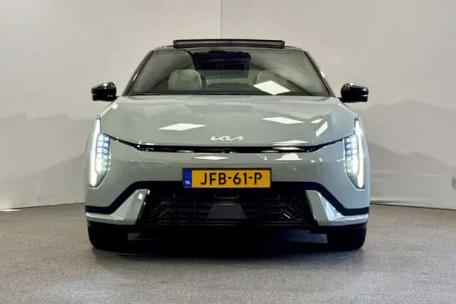 Kia EV4 (2025) thumbnail 4