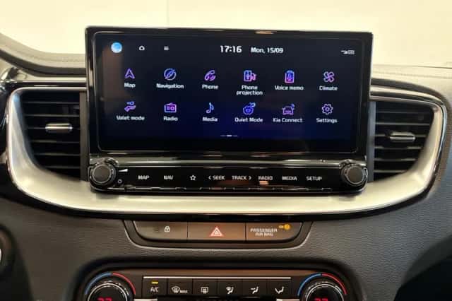 Kia Ceed (2024) thumbnail 24