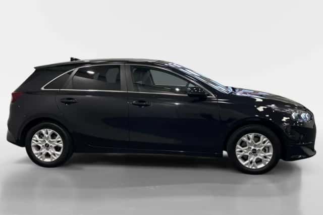 Kia Ceed (2024) thumbnail 4