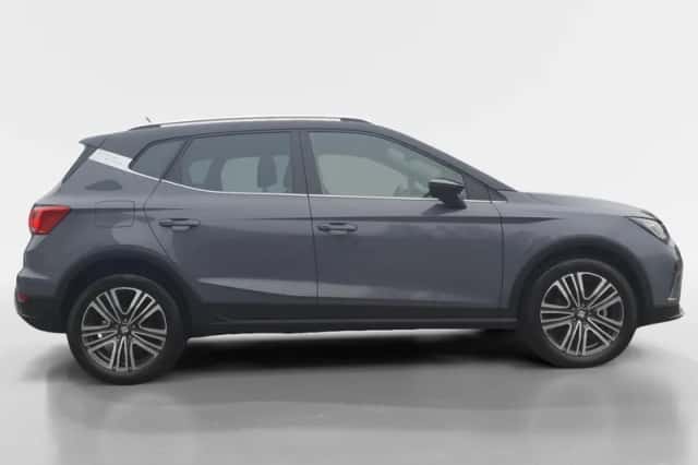 SEAT Arona (2025) thumbnail 4