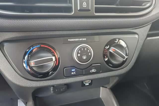 Hyundai i10 (2020) thumbnail 23