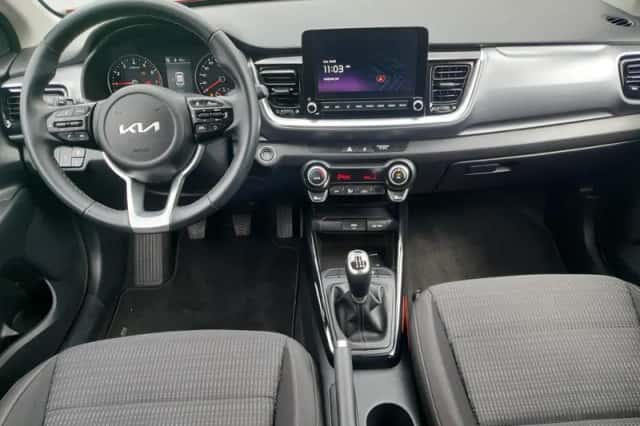 Kia Stonic (2023) thumbnail 23