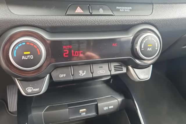 Kia Stonic (2023) thumbnail 24