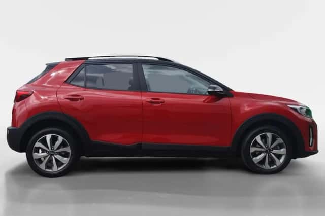 Kia Stonic (2023) thumbnail 4