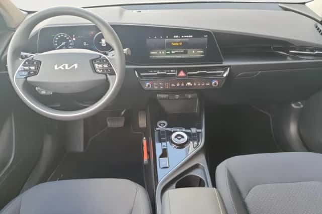 Kia Niro EV (2024) thumbnail 24