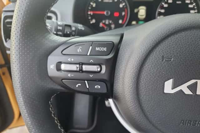 Kia Stonic (2023) thumbnail 23