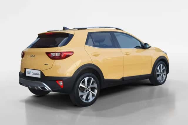 Kia Stonic (2023) thumbnail 5