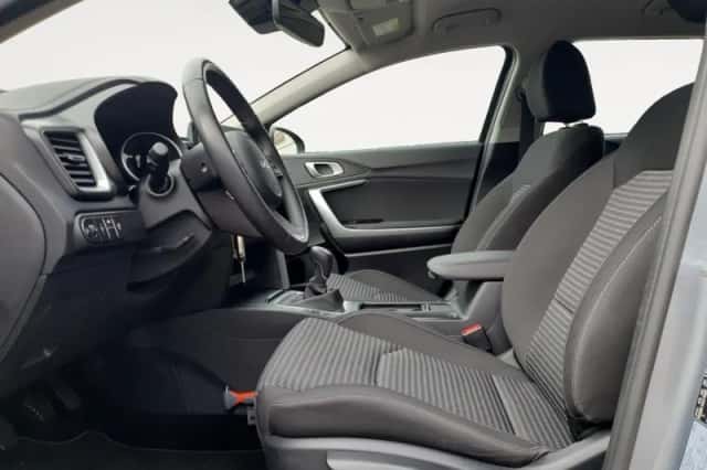 Kia Ceed Sportswagon (2024) thumbnail 14
