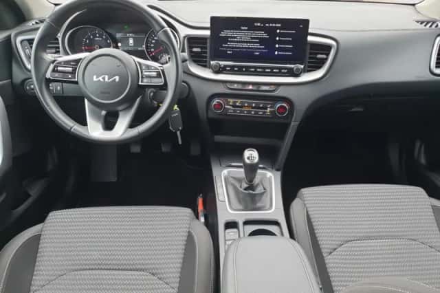 Kia Ceed Sportswagon (2024) thumbnail 23