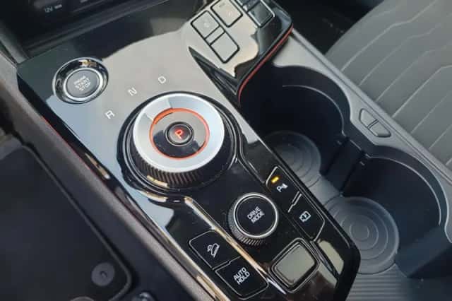 Kia Sportage (2023) thumbnail 36