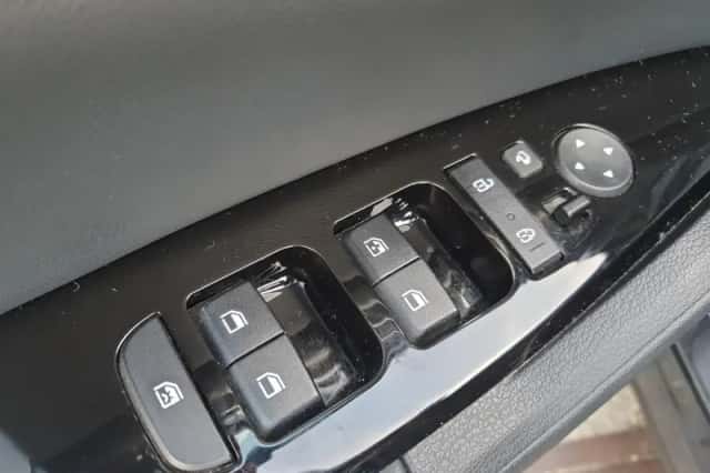 Kia Sportage (2023) thumbnail 38