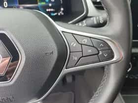 Renault Captur (2021) thumbnail 23