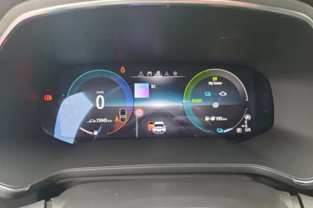 Renault Captur (2021) thumbnail 25