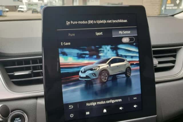 Renault Captur (2021) thumbnail 31