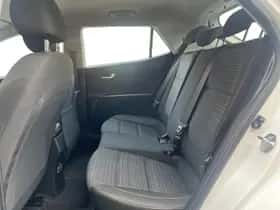Kia Stonic (2023) thumbnail 14