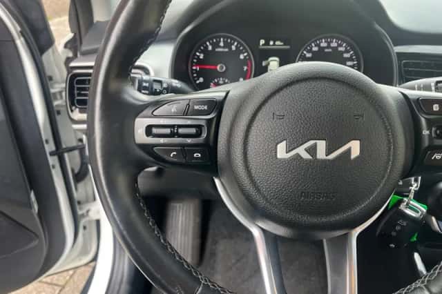 Kia Stonic (2023) thumbnail 16