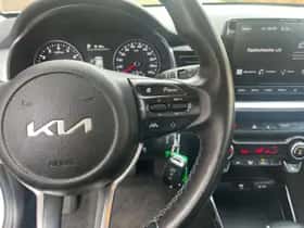 Kia Stonic (2023) thumbnail 17