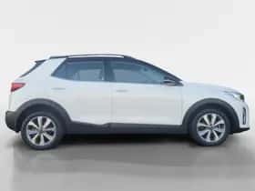 Kia Stonic (2023) thumbnail 4