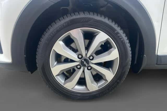 Kia Stonic (2023) thumbnail 9
