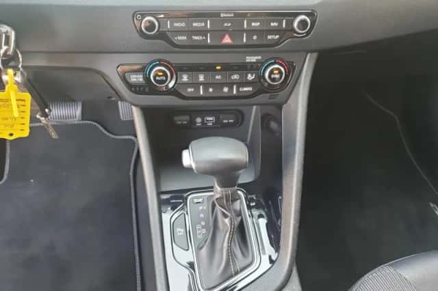 Kia Niro (2019) thumbnail 30