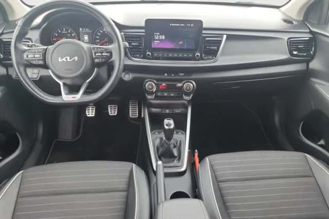 Kia Rio (2022) thumbnail 25