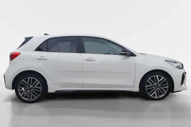 Kia Rio (2022) thumbnail 4