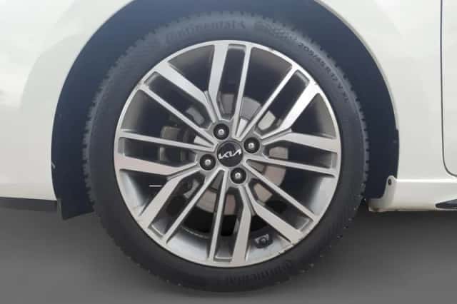 Kia Rio (2022) thumbnail 8